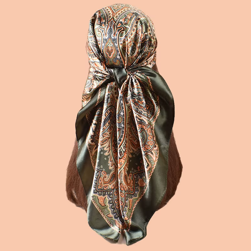 Foulard carré en soie imprimé de marque de luxe pour femme