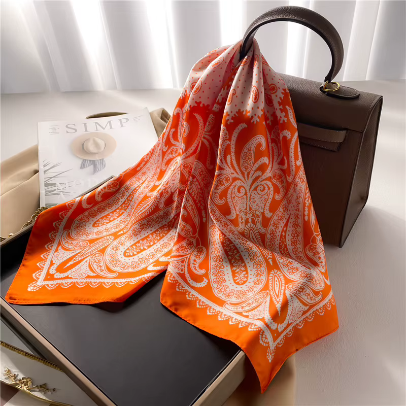 Foulard carré imprimé Paisley pour femmes