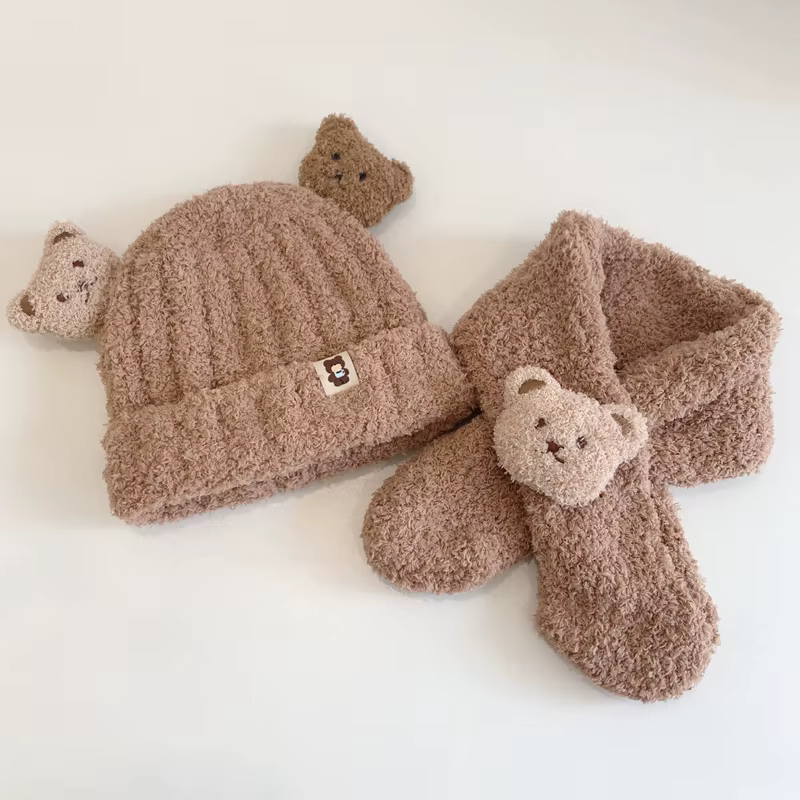 Chapeau et écharpe pour bébé