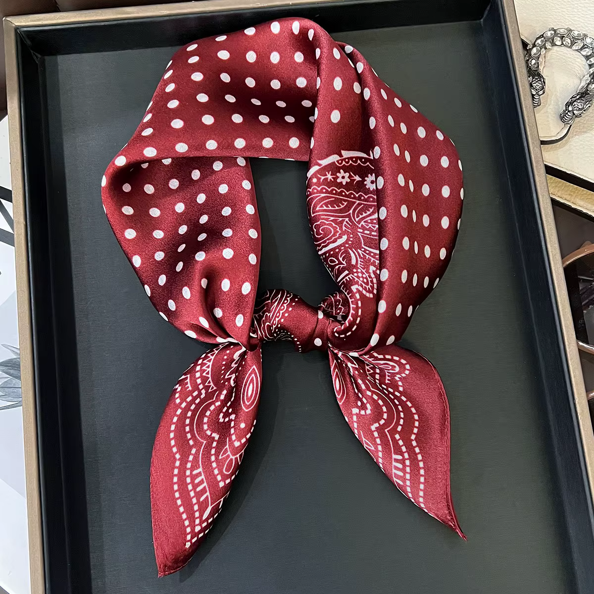 Homme Écharpe 100% Réel Soie Bandana Foulard Rouge Paisley Cravate Cou Foulards Costume Angleterre Imprimé