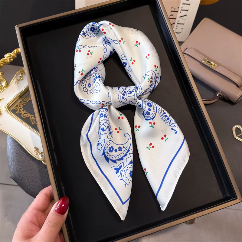 Foulard imprimé Paisley rose pour femmes