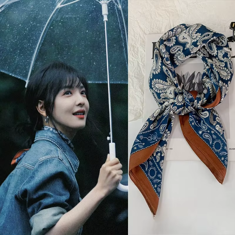 Cou foulard en soie avec sensation haut de gamme