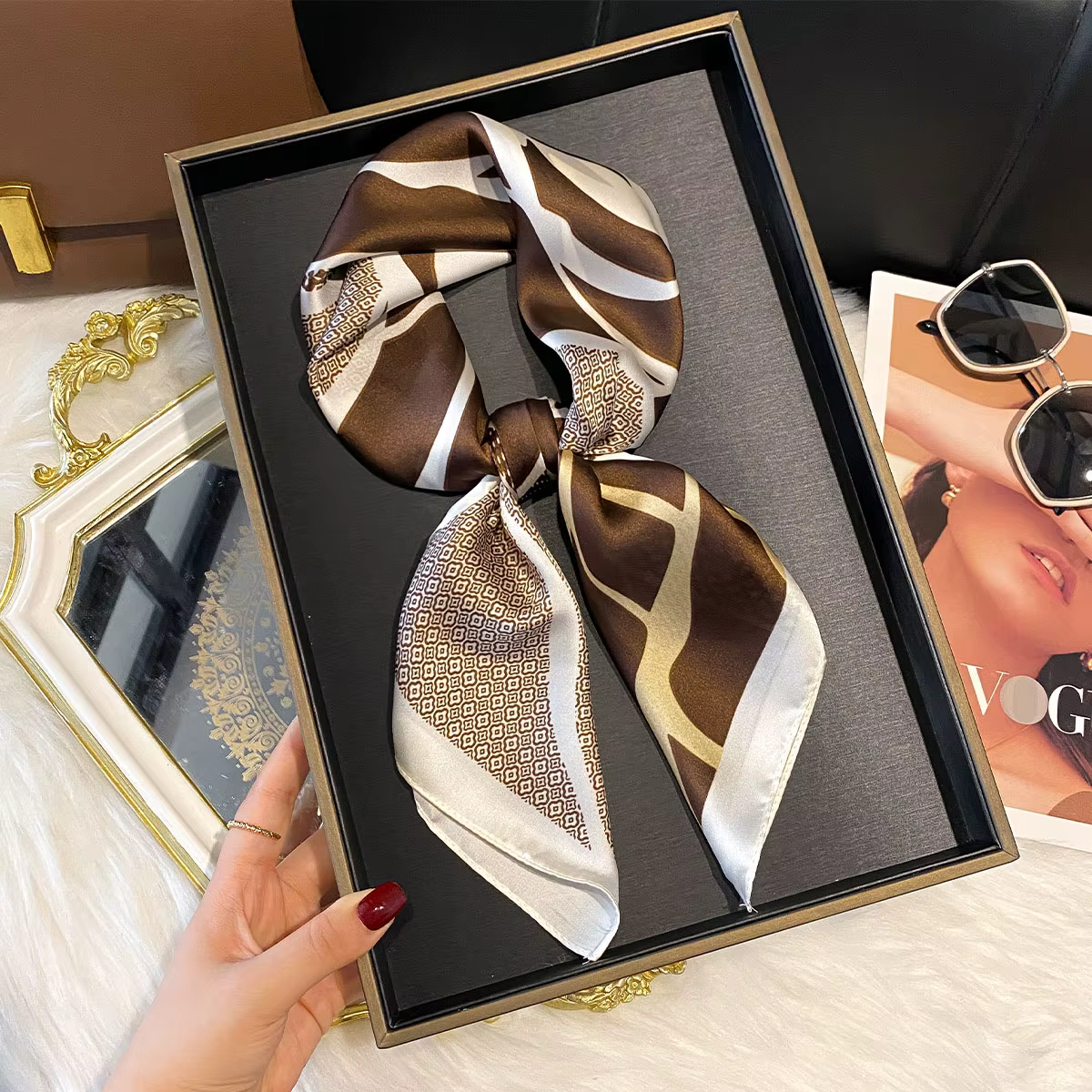 Foulard carré en soie de luxe pour femmes, imprimé Floral, bandeau en Satin doux, Hijab, bandeau féminin, Foulard de sac