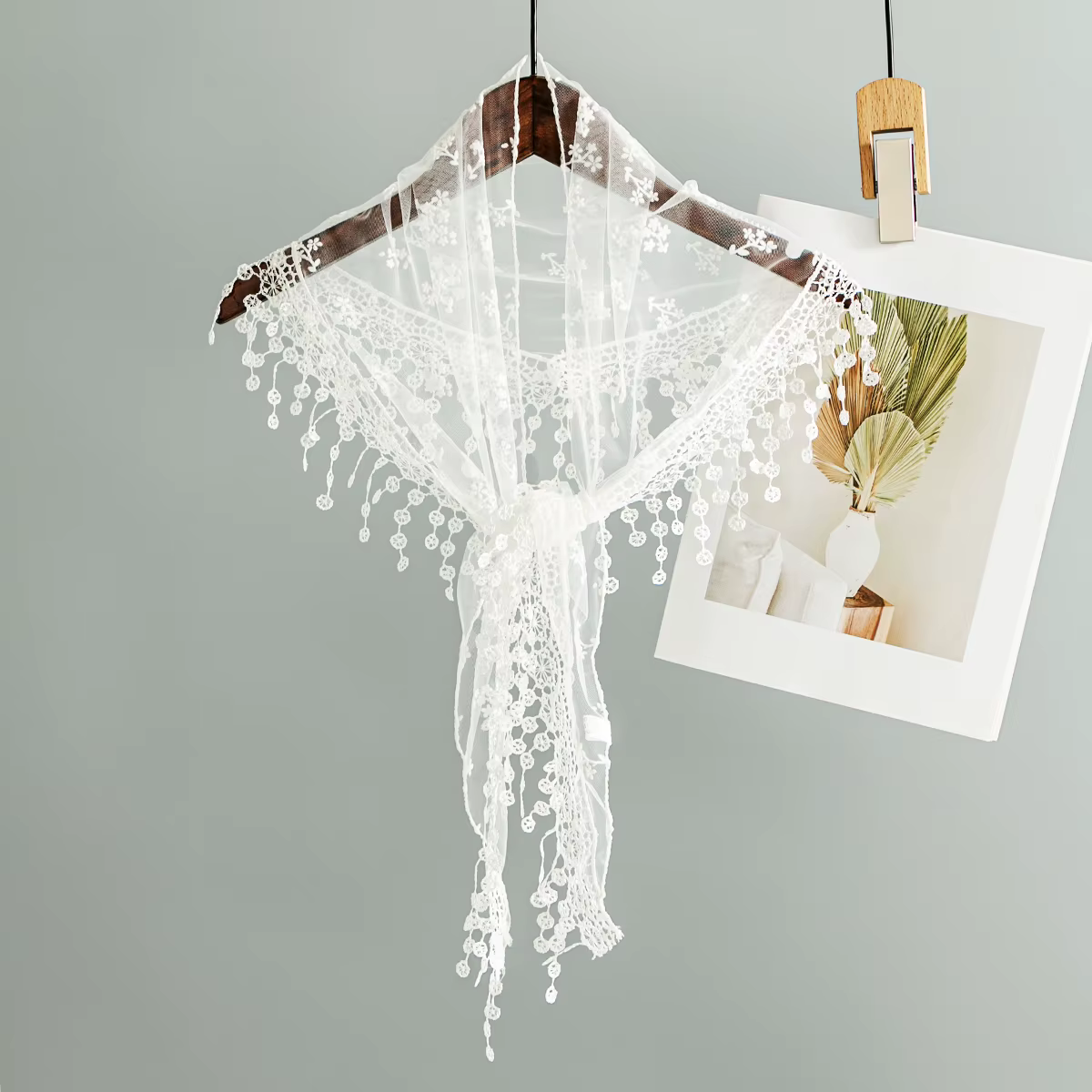 Floarl broderie Triangle écharpe espagne élégant dentelle glands châle femmes solide évider Bandana mariée mariage voile tête Turban
