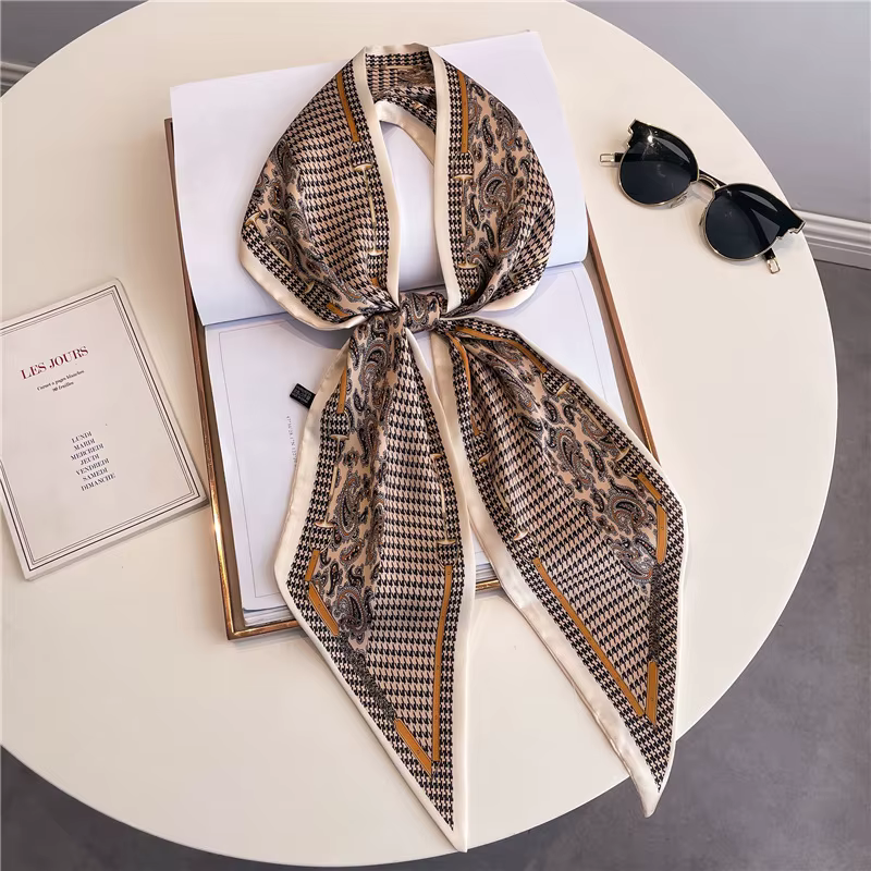 Écharpe imprimée cheval de marque de luxe pour femme