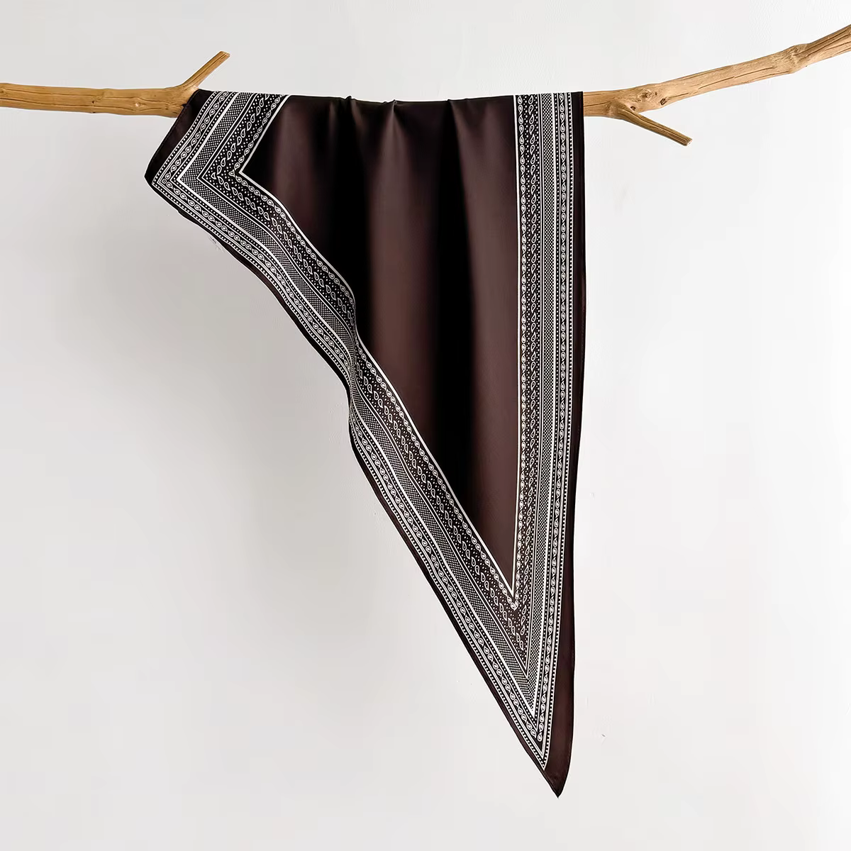 Écharpe triangulaire en sergé Stackable Wear