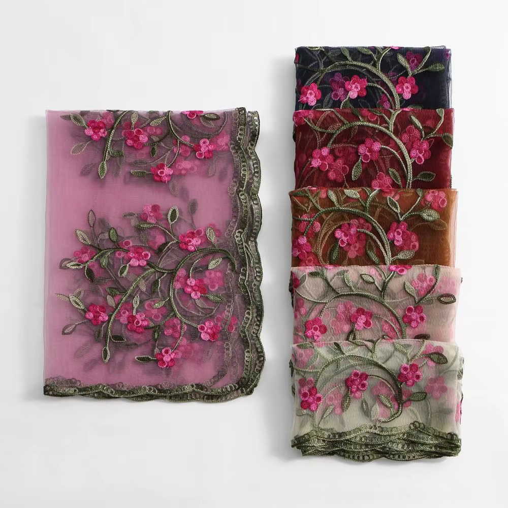 Écharpe châle brodée de fleurs pour femme