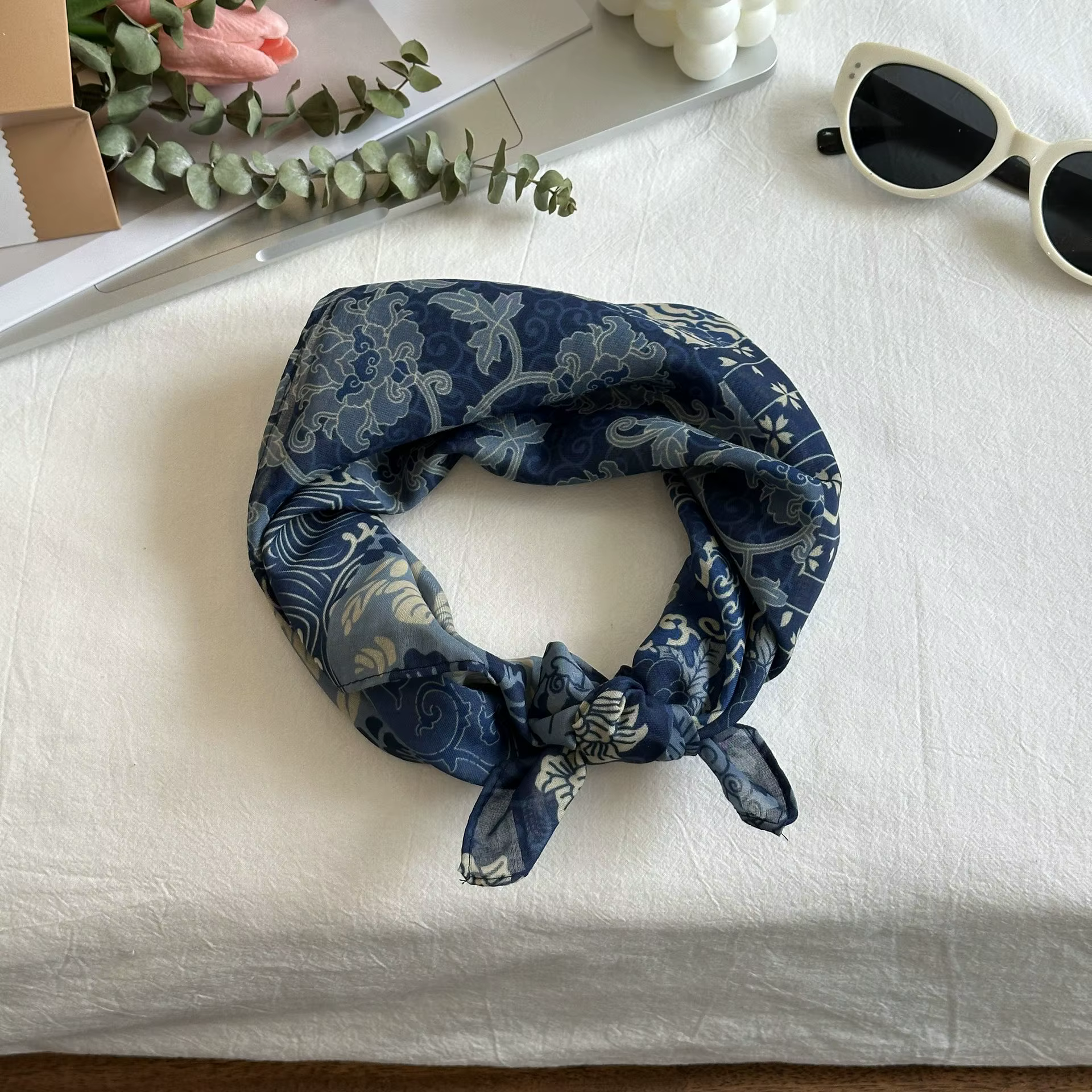 Haute qualité nouvelle mode marque de luxe foulard carré en soie femmes Satin cou cravate femme cheveux Bandana