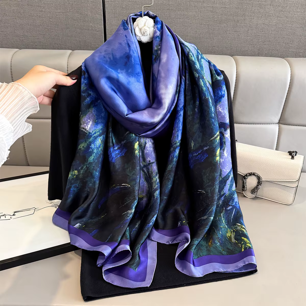 Longue écharpe de luxe pour femmes rétro châle chaînes dames Hijab élégant foulard doux tache fausse soie