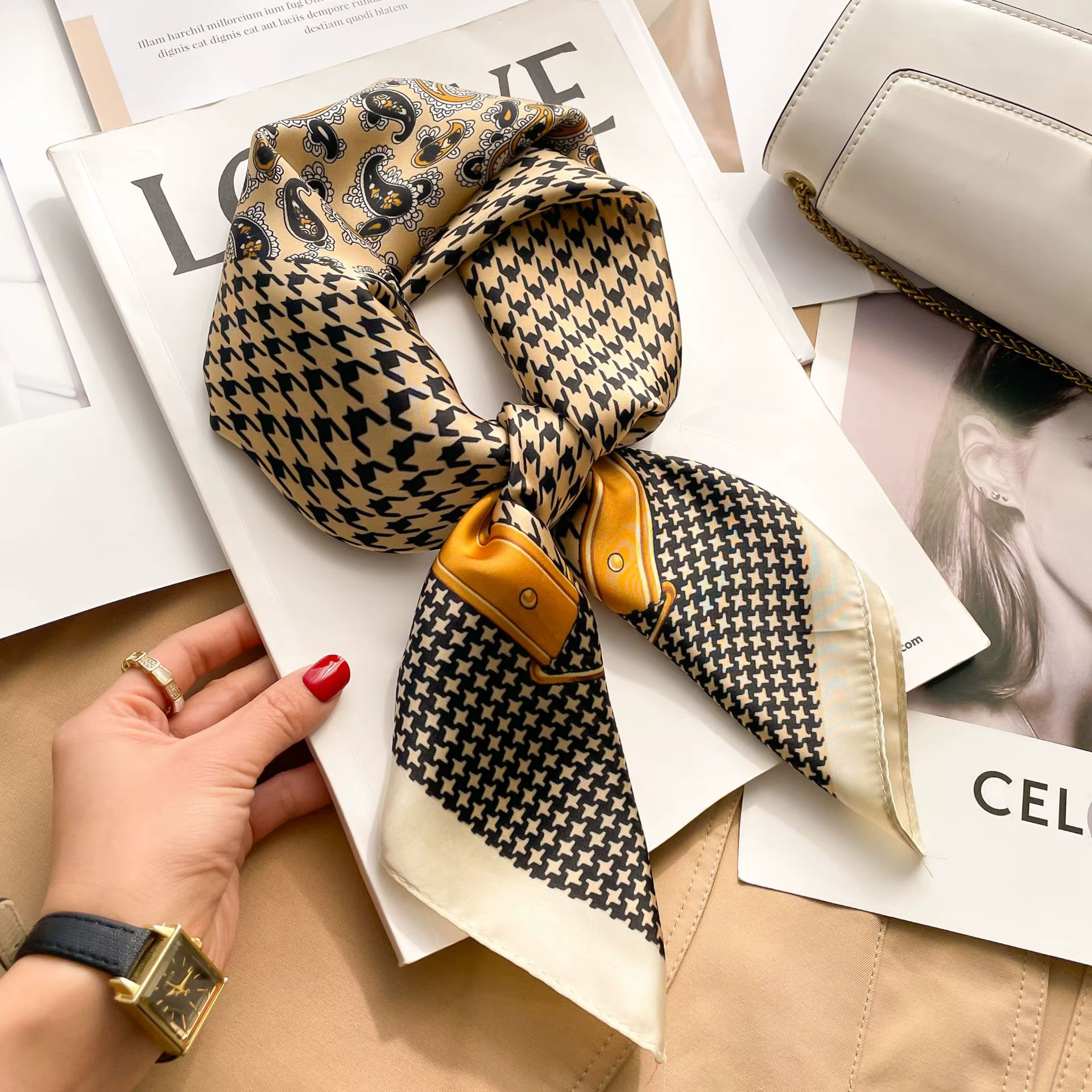 Nouveau foulard en soie foulard carré en soie pour femmes
