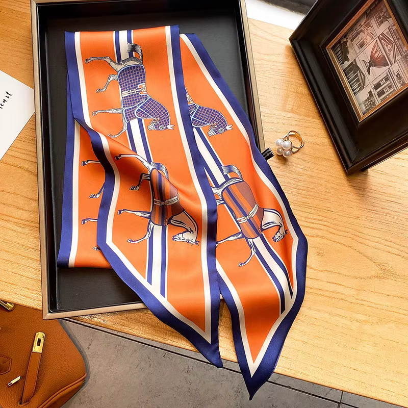 Foulard élégant imprimé cheval
