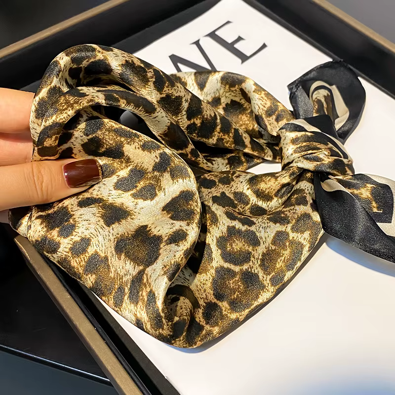 2025 léopard marque 100% Foulard en soie femmes cou cheveux