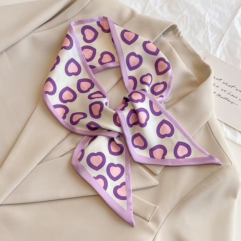 Superbe écharpe longue en soie violette pour femme