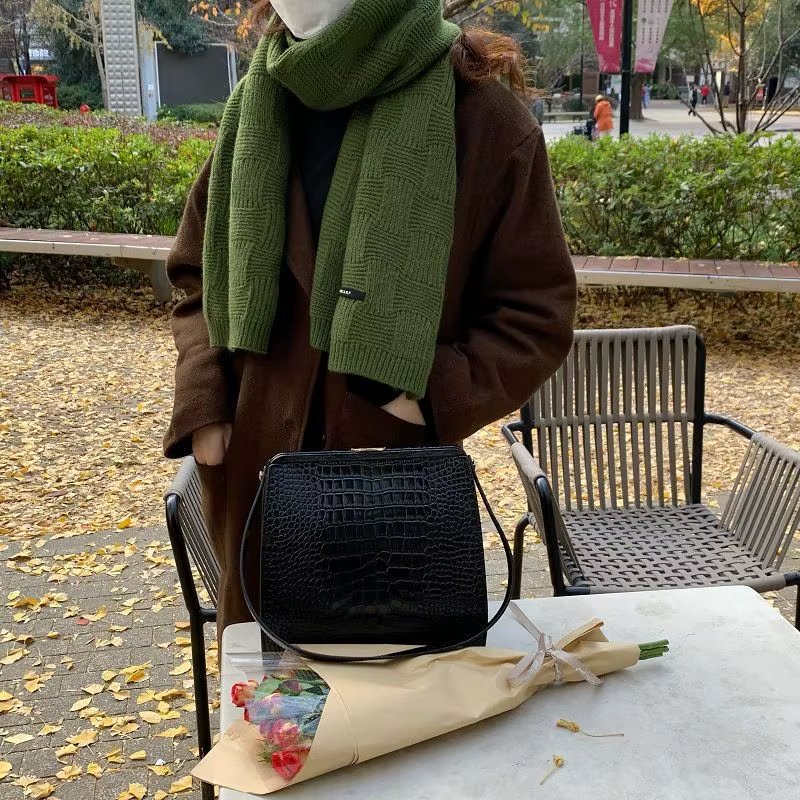 Écharpe blanche rétro verte pour femme