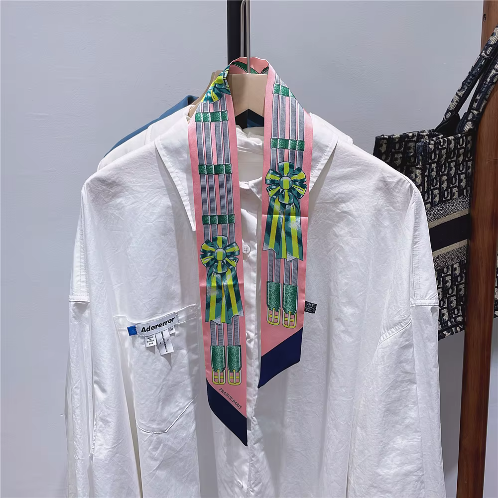 Écharpe design de marque pour femmes