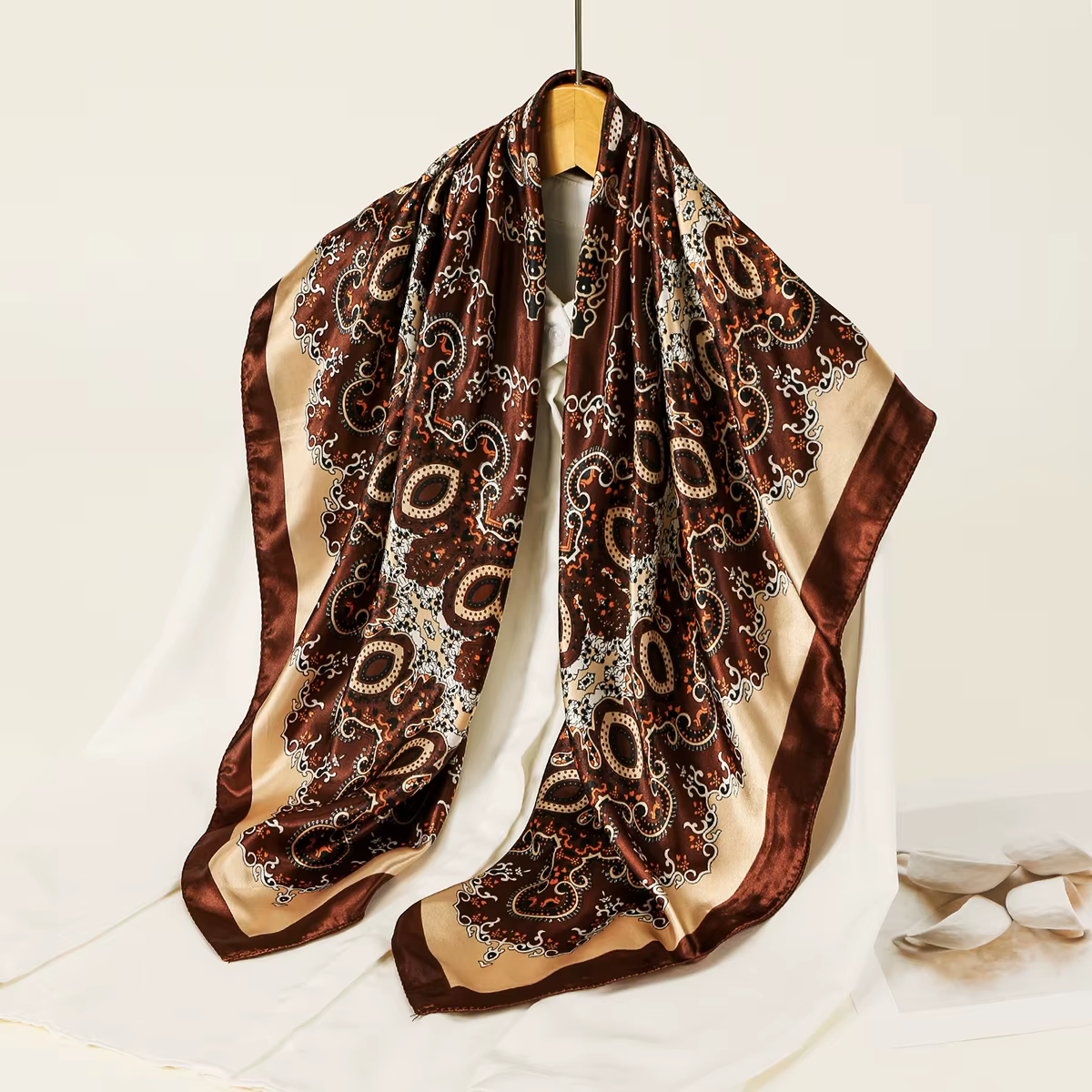 90*90 cm Satin soie carré écharpe femme mode foulard cou tête/cheveux foulards Bandana mouchoir Paisley imprimé