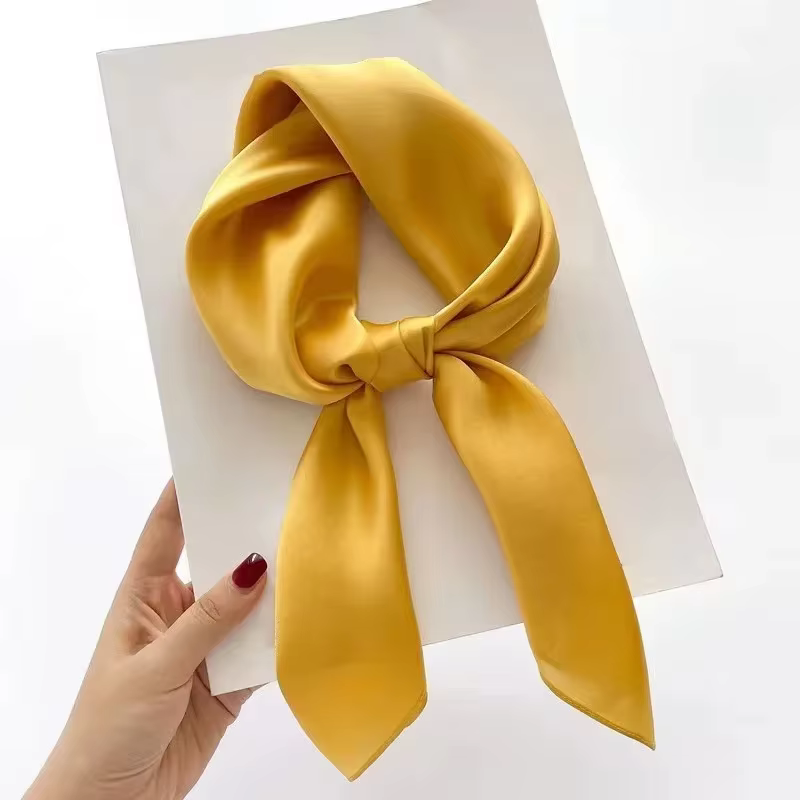 Foulards carrés pour femmes