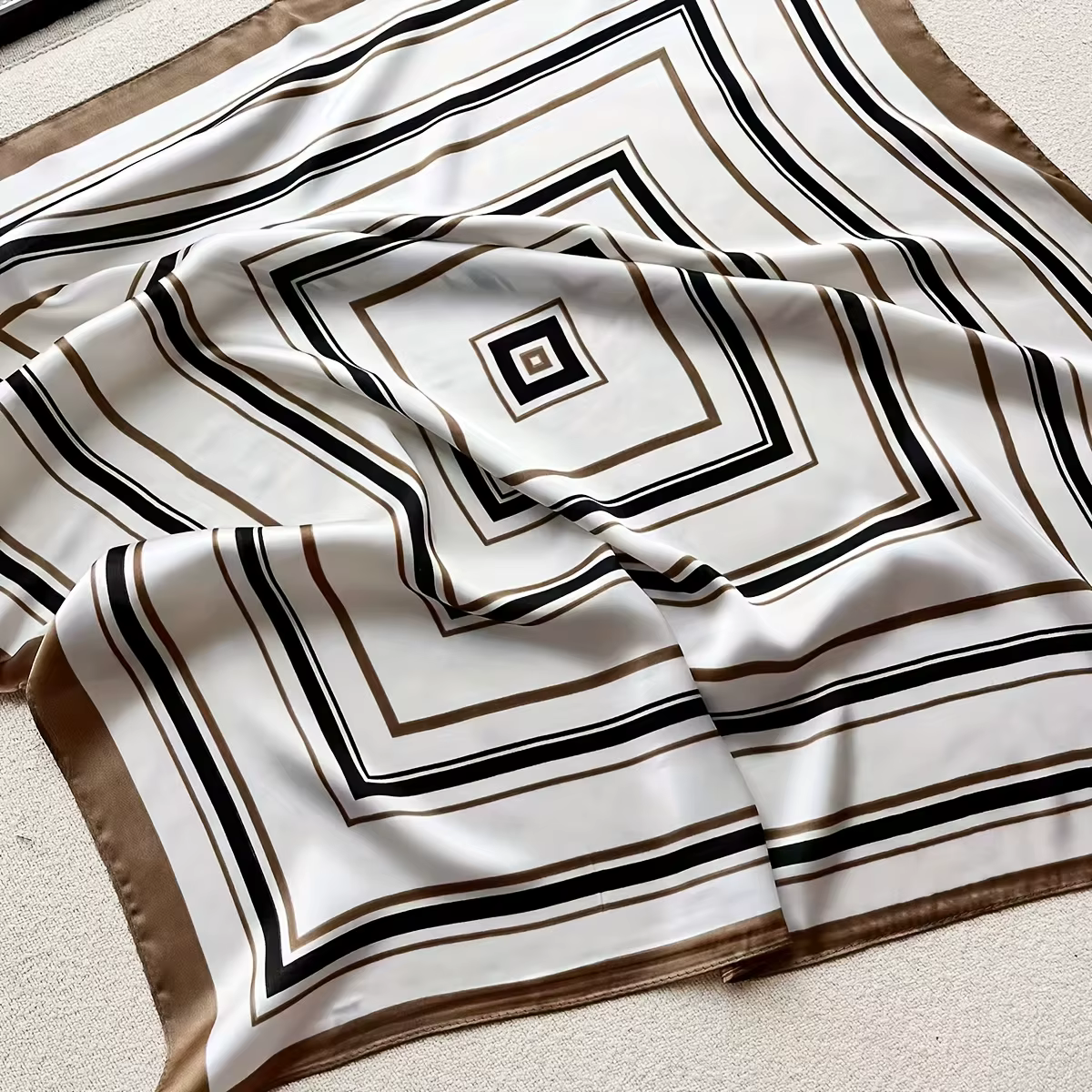 Élégant géométrique rayé carré écharpe pour femmes Satin mode enveloppes foulard femme bandes de cheveux ruban bandeau Bandana