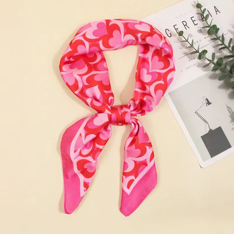 Foulard carré de luxe en soie pour femmes