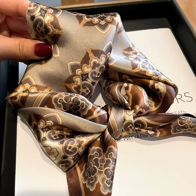 100% mûrier soie musulman Hijab écharpe femmes Tribal cou foulards petit carré Bandana Foulard femme mode