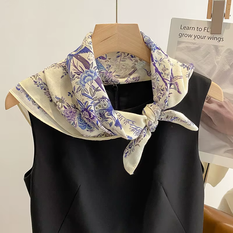 70 cm nouvelle mode carré écharpe femmes imprimé fleuri Design Bandanas dame foulards bandeau mouchoir cheveux marque de luxe en gros