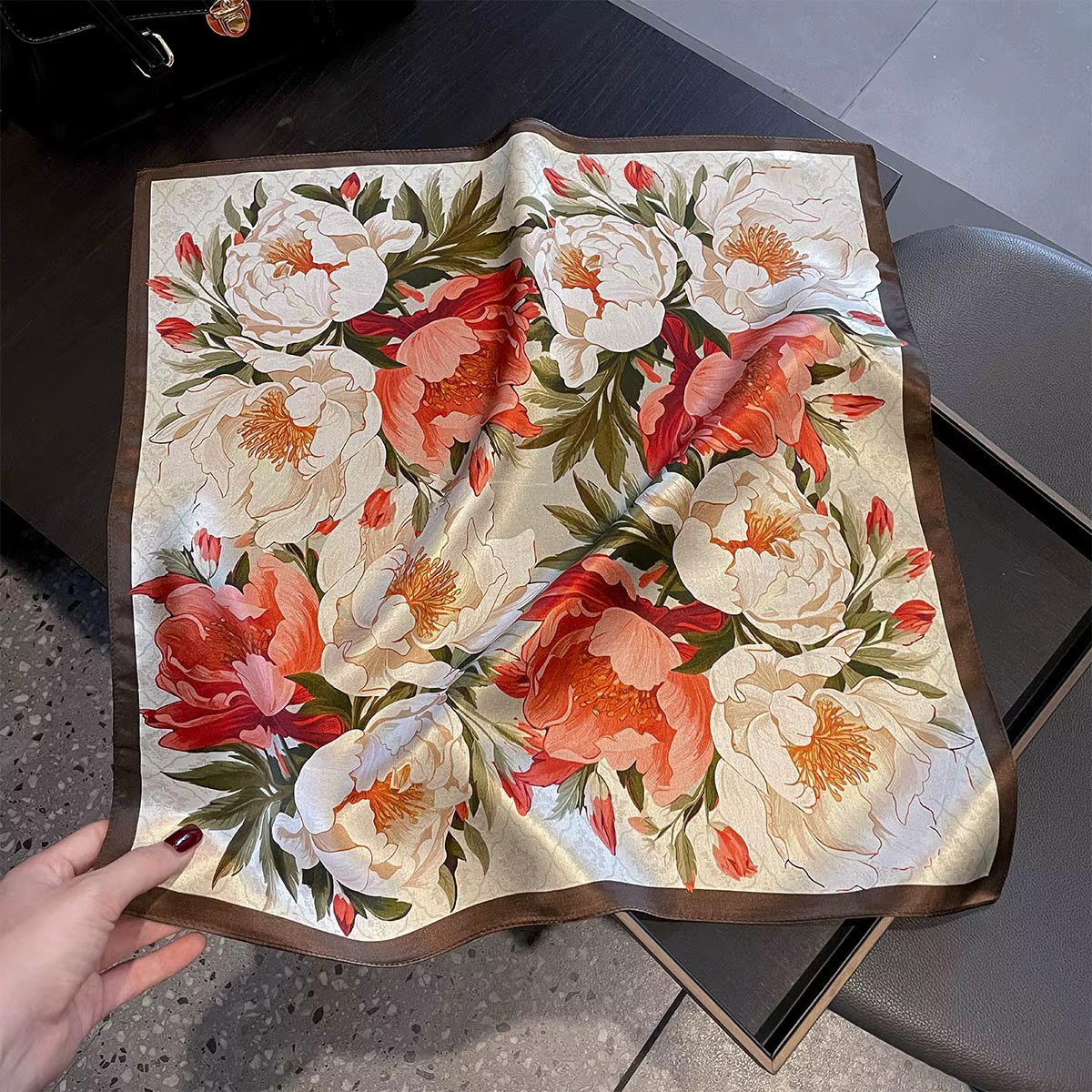 Foulard carré pour femme