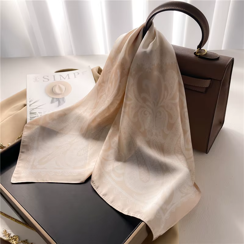 Foulard carré imprimé Paisley pour femmes