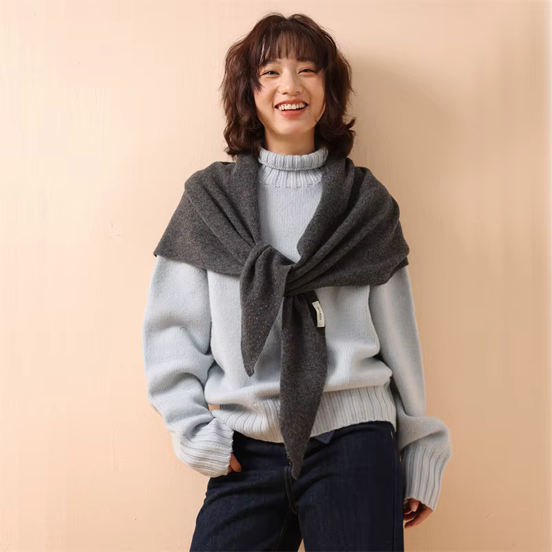 Écharpe Triangle tricotée en laine 100% pour femme