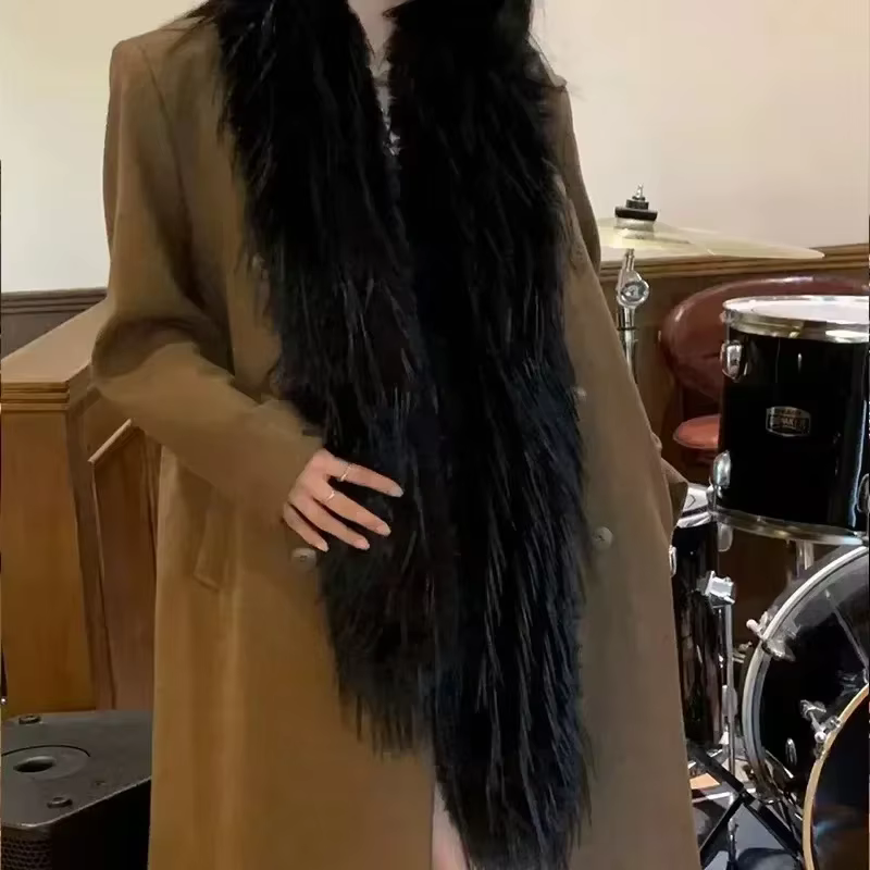 Écharpe à cheveux longs marron