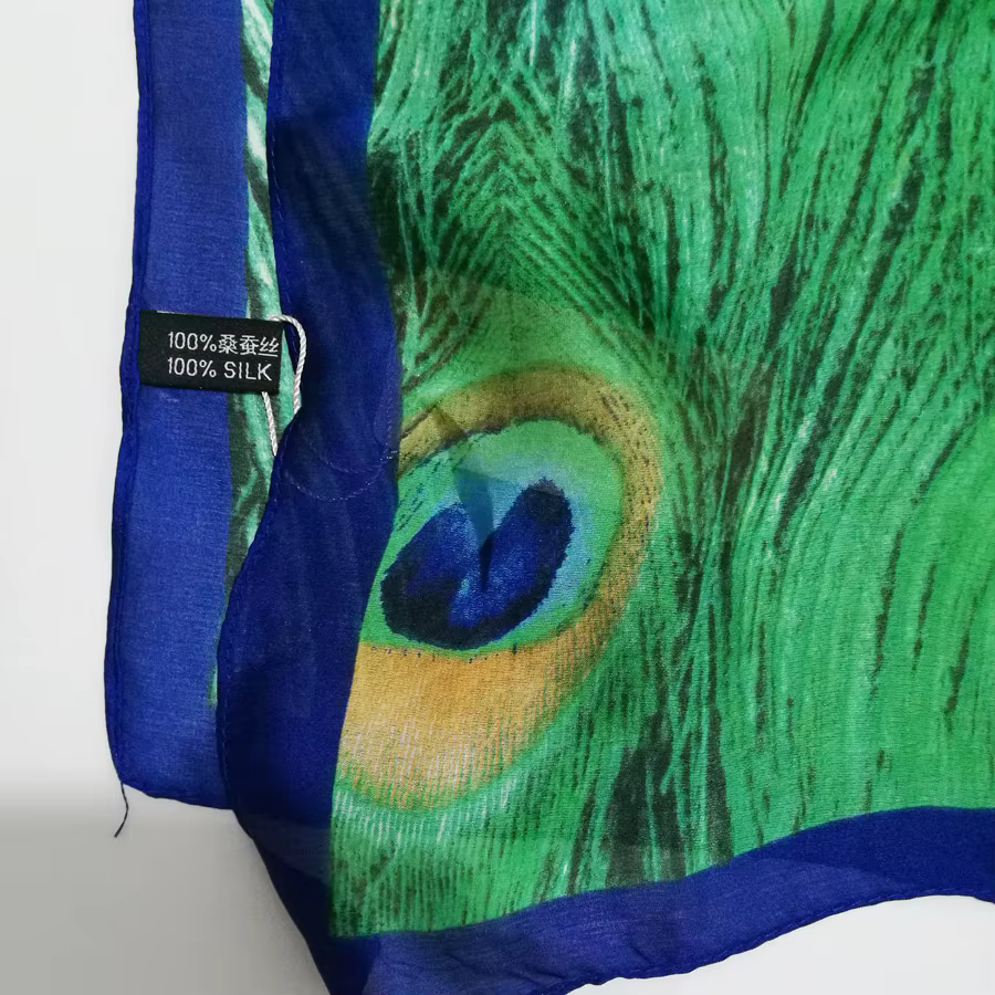 Écharpe légère à motifs plumes de paon vertes pour femme