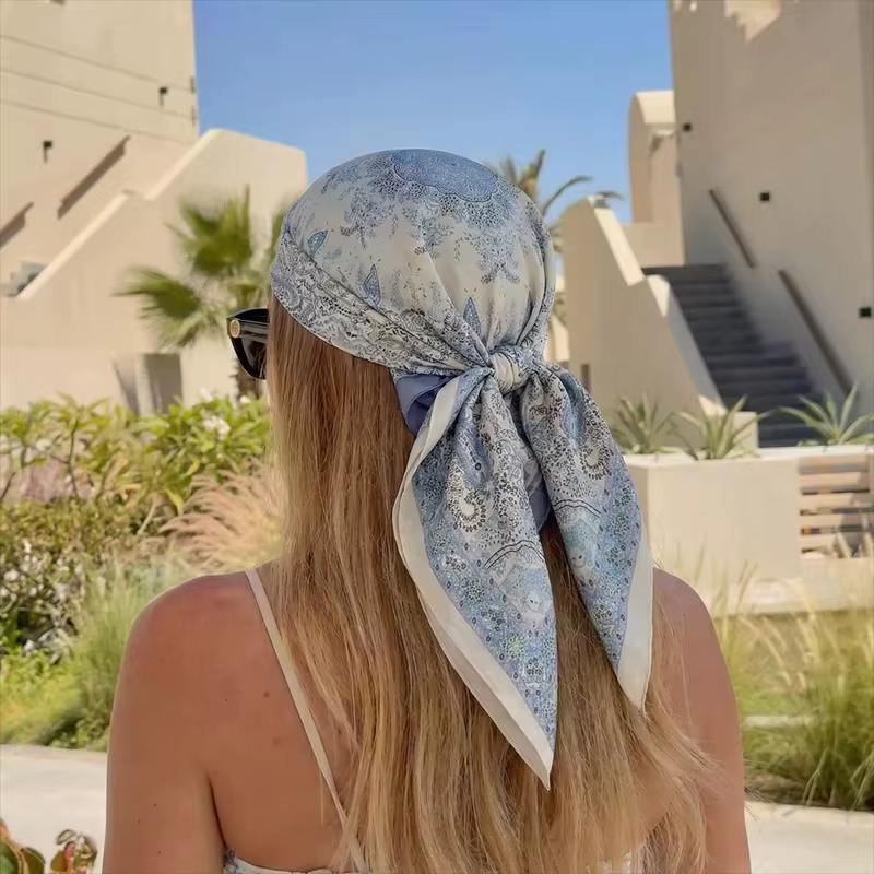 Foulard en soie imprimé cachemire