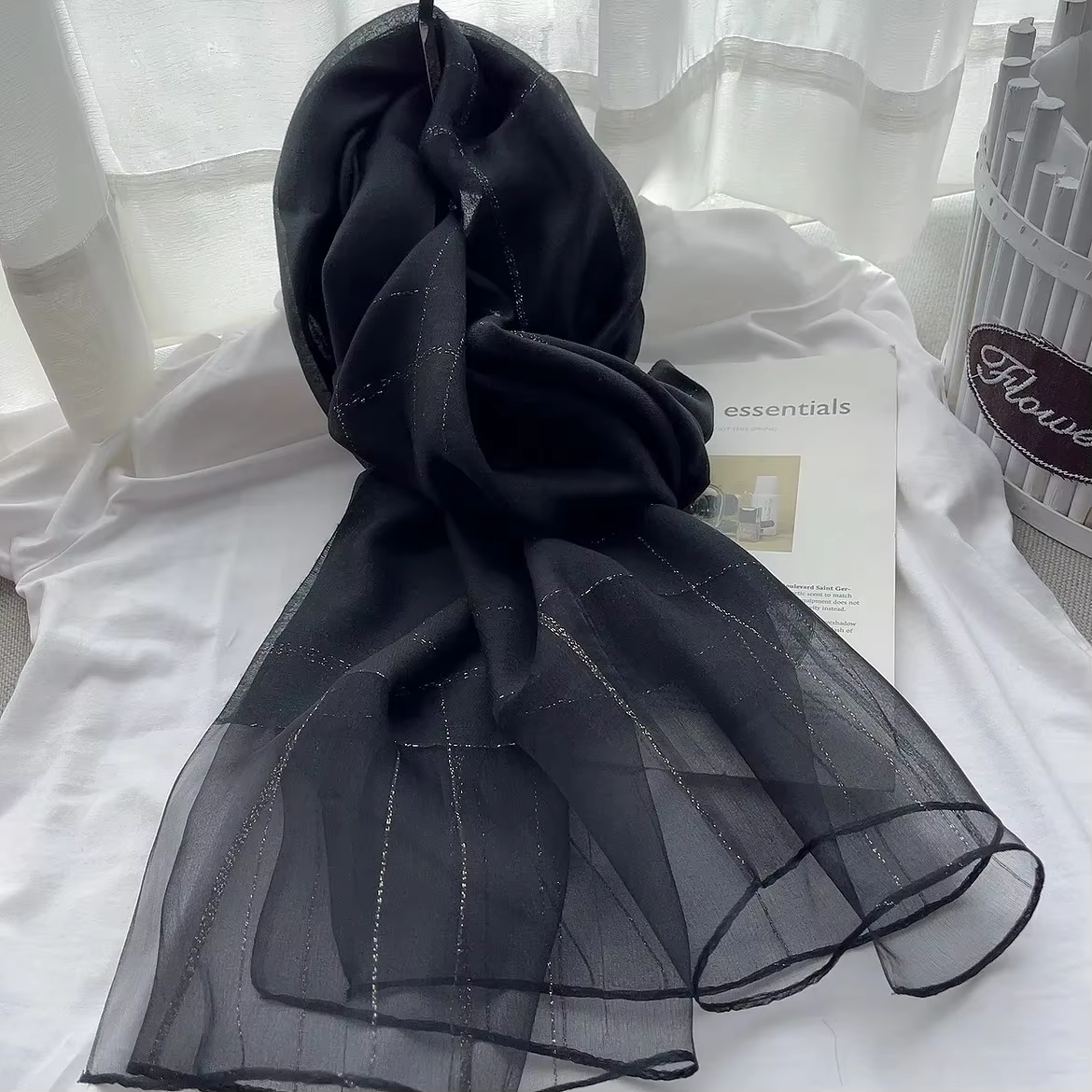 Écharpe longue en soie de mûrier pour femmes, châle léger printemps-automne, accessoire de luxe élégant, couleur unie, mode polyvalente