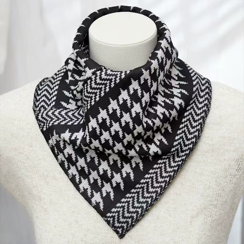 Écharpe tricotée chaude à motif géométrique tendance pour femme