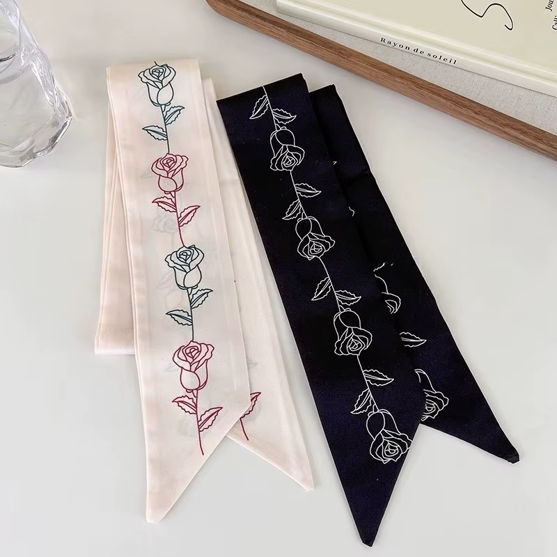 Écharpe en soie rose longue imprimée florale pour femme