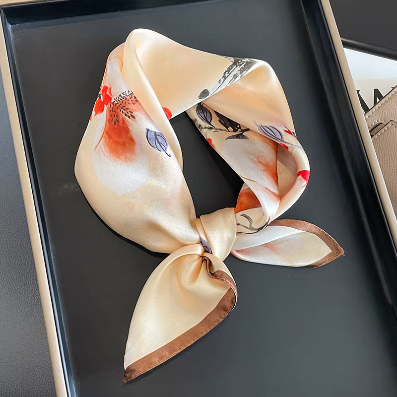 Petit Foulard de Mûrier à la Mode pour Femme