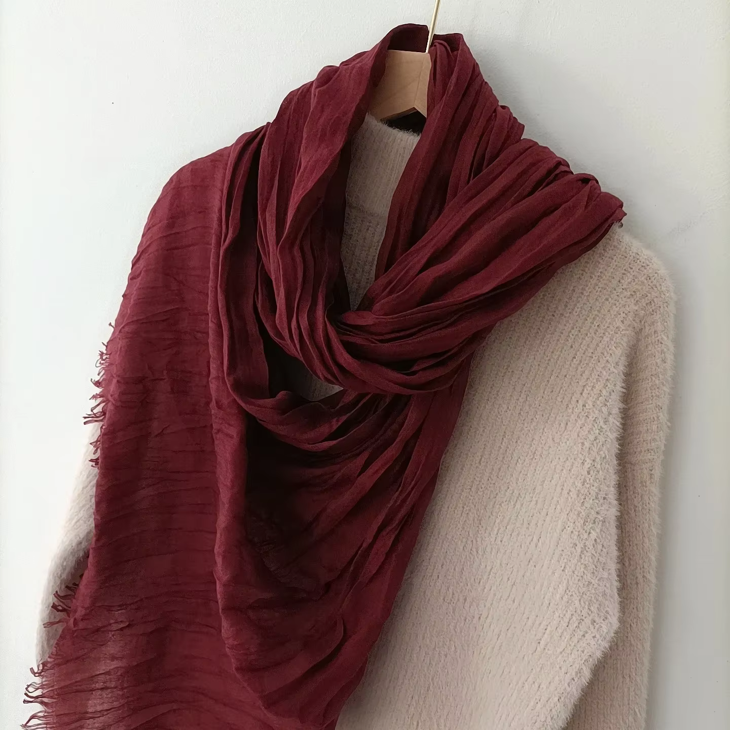 Écharpe pour femme à texture littéraire