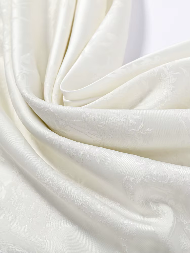 Écharpe Jacquard à Pompons Tendance pour Femme