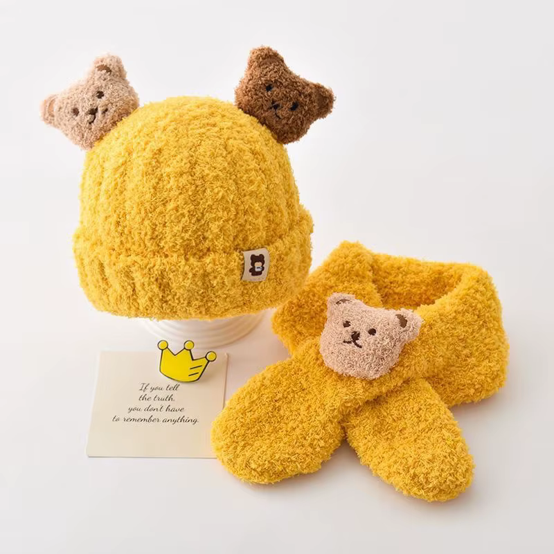 Chapeau et écharpe pour bébé