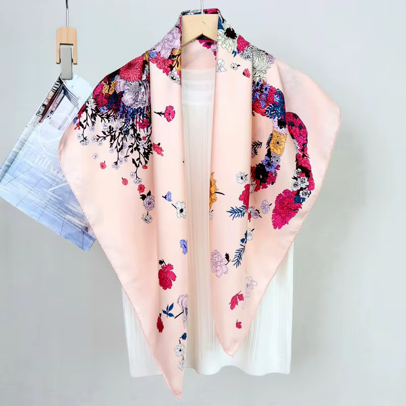 Écharpe en soie rose 90 cm pour femme