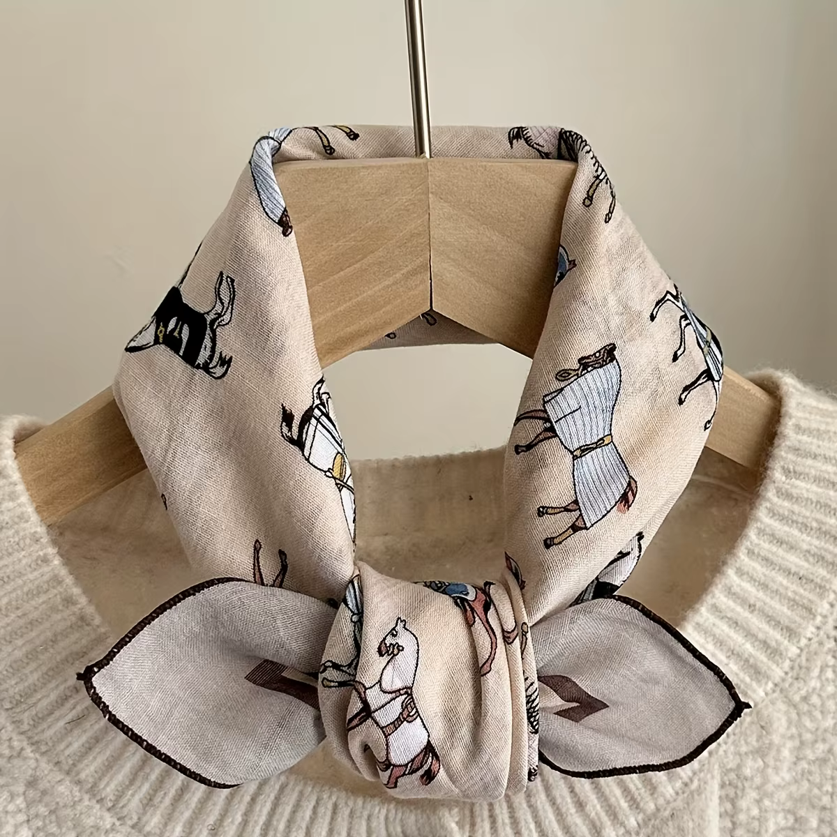 Petit foulard bohème en soie pour femmes