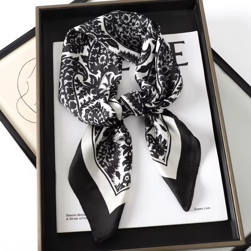 Foulard carré de luxe pour femmes, hijab, mouchoir, imprimé, bandana
