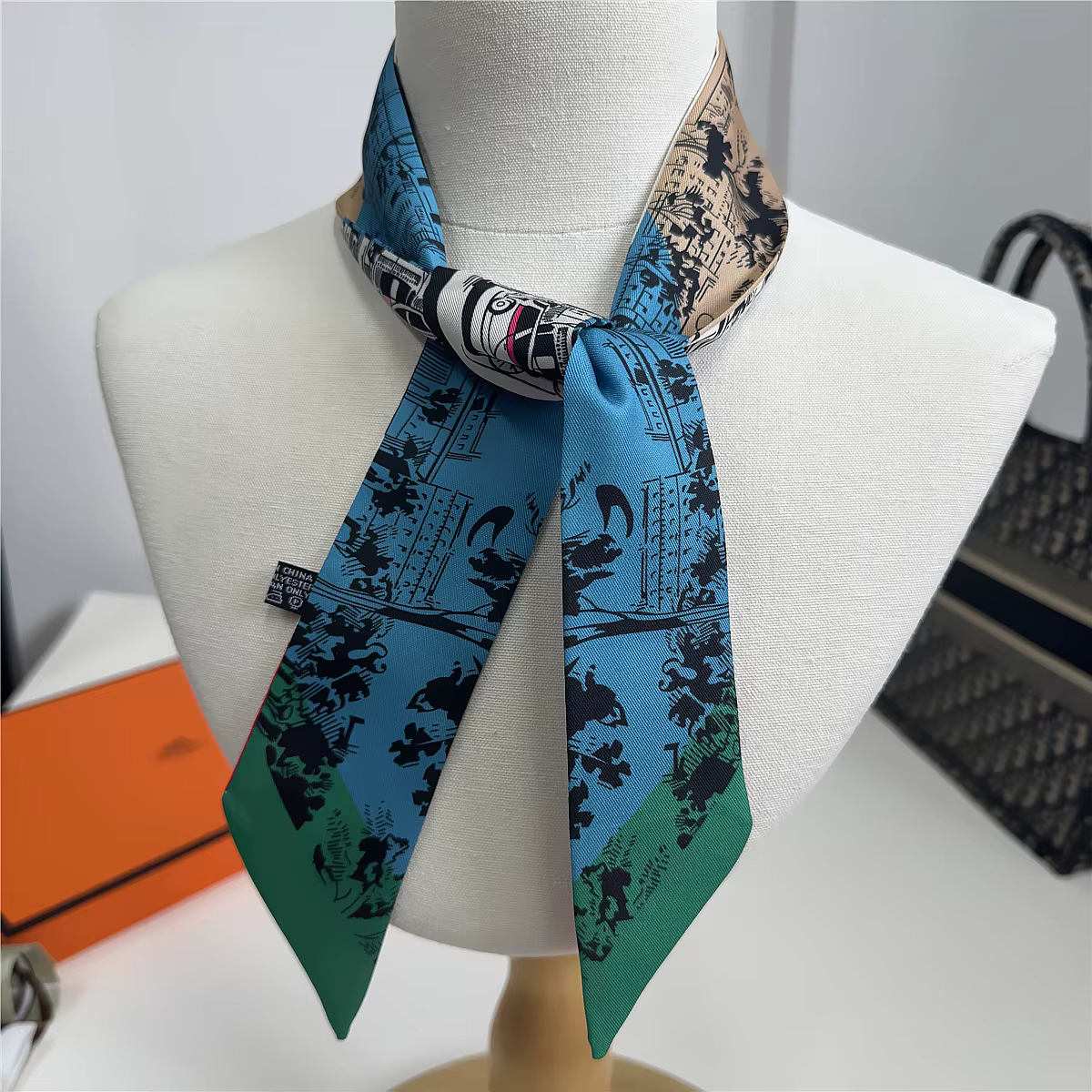2026 Foulard en soie de luxe pour femme