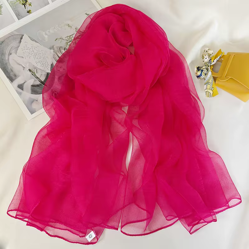 Foulard Hijab Noir Élégant à Col Long
