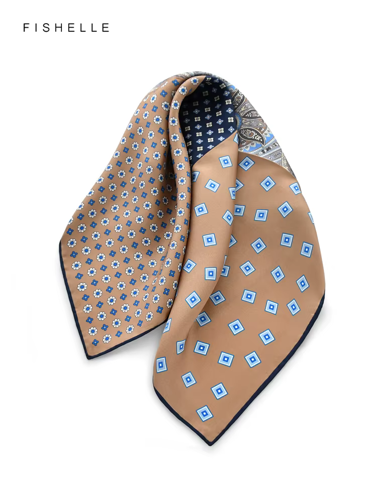 Petit Foulard Carré en Soie Naturelle Patchwork de Couleur Camel