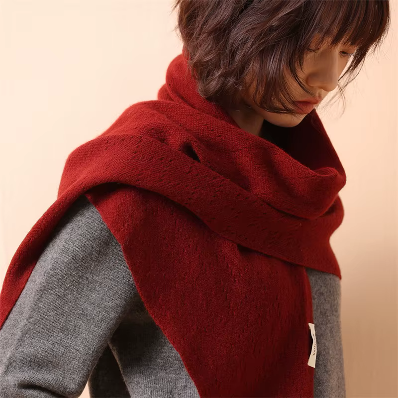 Écharpe Triangle tricotée en laine 100% pour femme