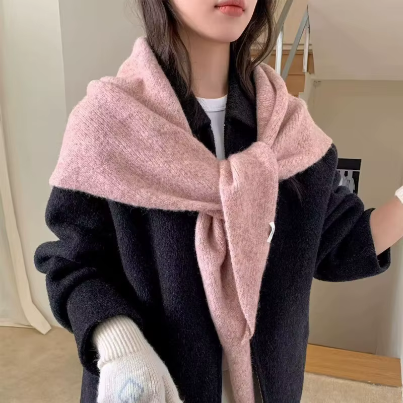 Châle tricoté gris pour femme